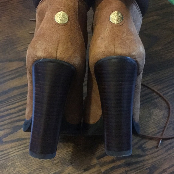 ✅BCBG suede boots - Picture 5 of 5